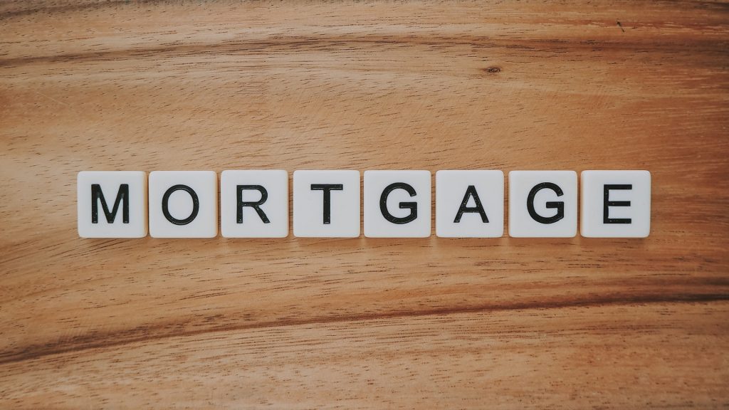 4 Essential Mortgage Considerations 4 Essential Mortgage Considerations