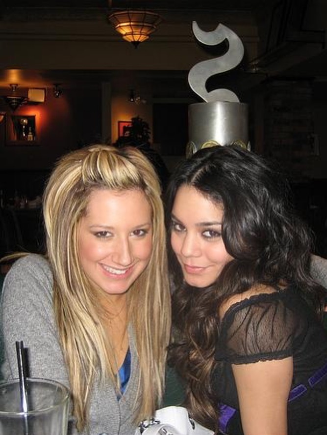 Excerpts from the book “Disney High: The Rise and Fall of Disney Channel’s Tween... 12 Excerpts from the book “Disney High: The Rise and Fall of Disney Channel’s Tween...