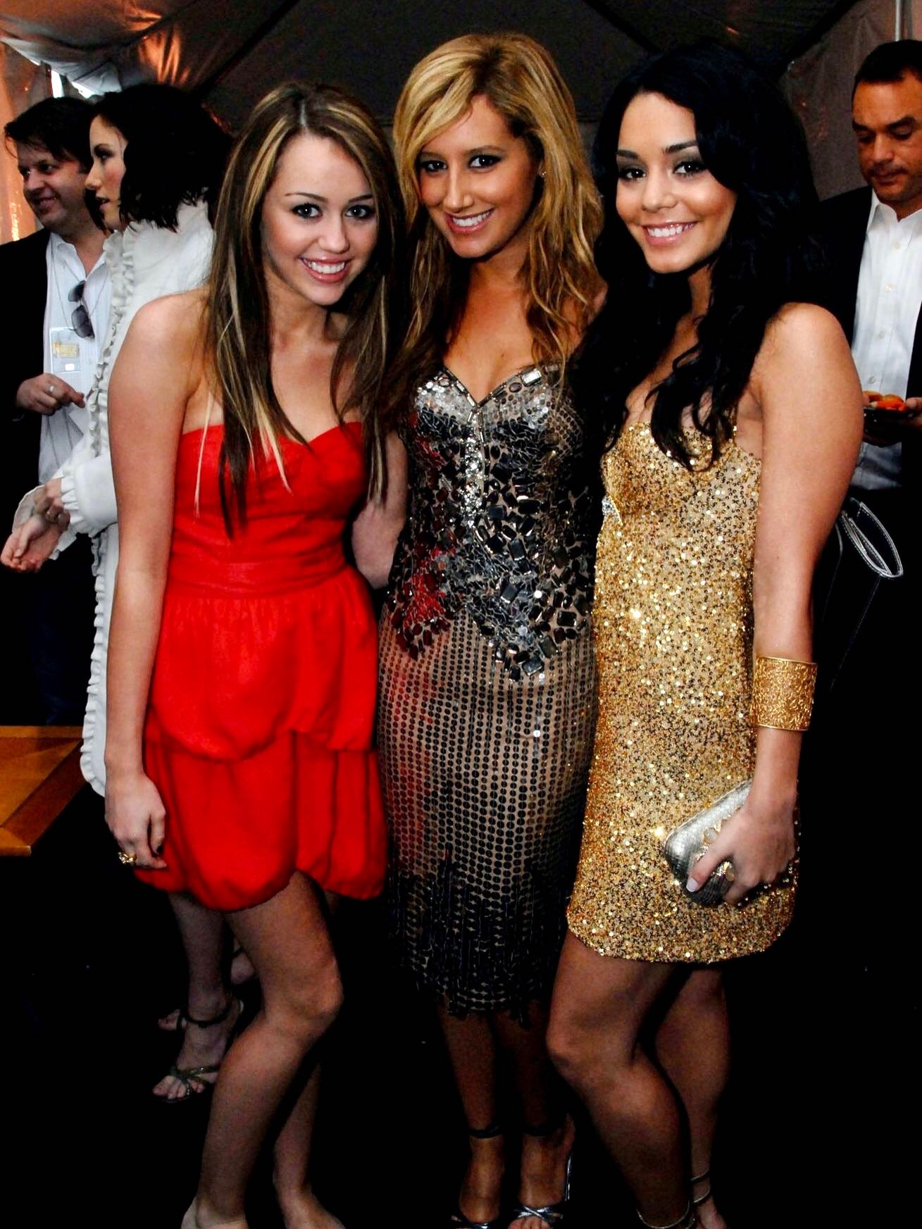 Excerpts from the book “Disney High: The Rise and Fall of Disney Channel’s Tween... 14 Excerpts from the book “Disney High: The Rise and Fall of Disney Channel’s Tween...