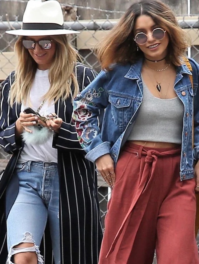 Excerpts from the book “Disney High: The Rise and Fall of Disney Channel’s Tween... 16 Excerpts from the book “Disney High: The Rise and Fall of Disney Channel’s Tween...